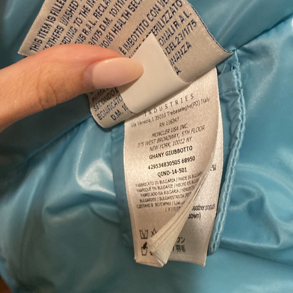 Moncler Aque Green Vest - Picture 4 of 5